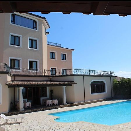 Le Tre Rose Hotel Bono  ภายนอก รูปภาพ
