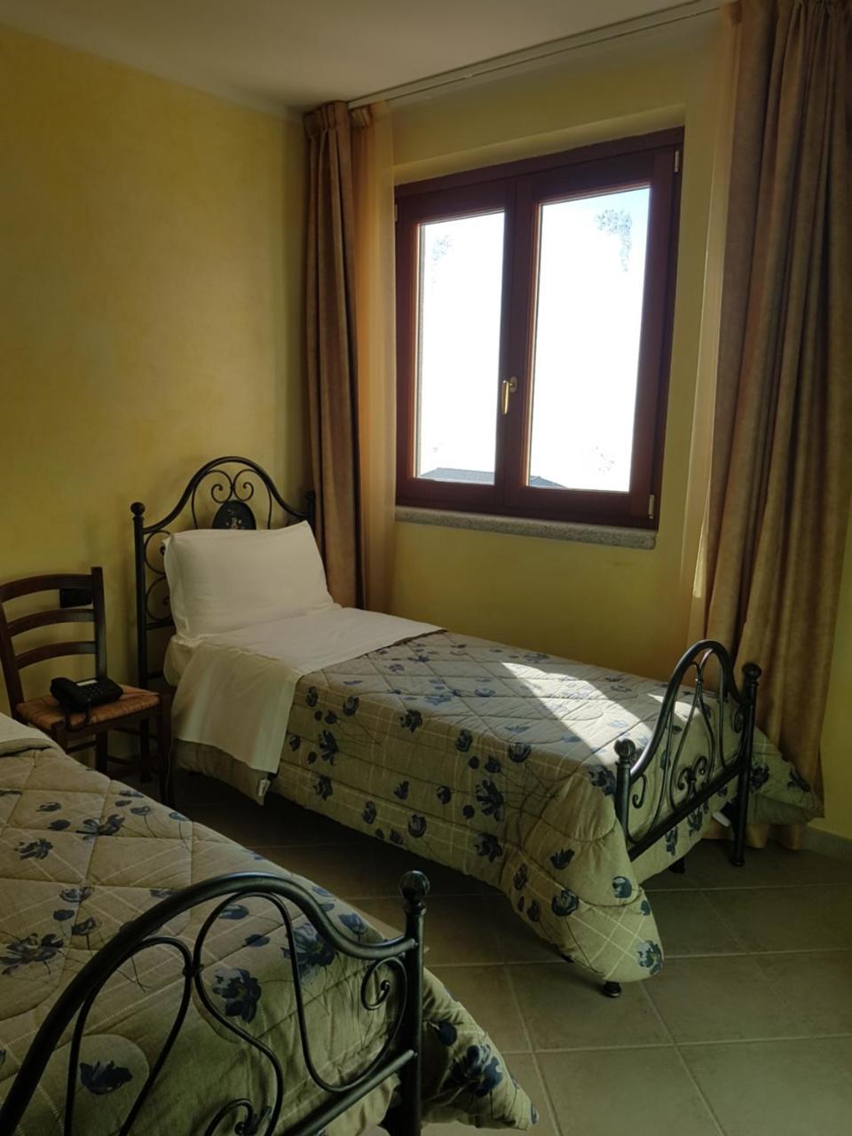 Le Tre Rose Hotel Bono  ภายนอก รูปภาพ